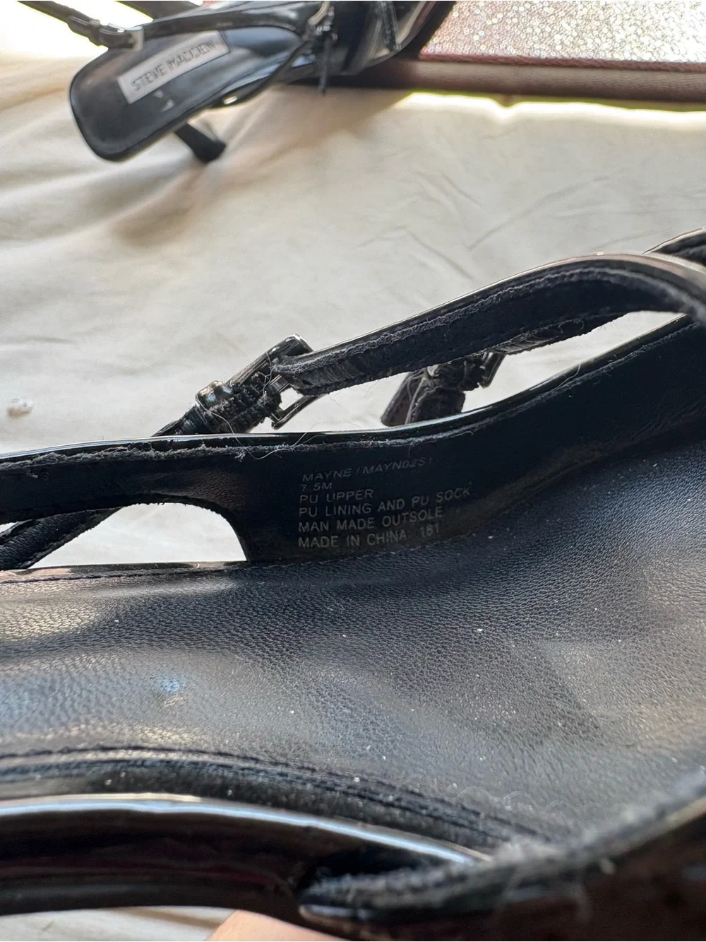 Steve Madden black vamp toe